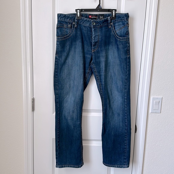 Quick Silver men's jeans. Size Regular Fit 34 - Picture 1 of 8